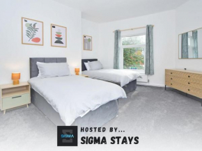 Richard Moon House - By Sigma Stays